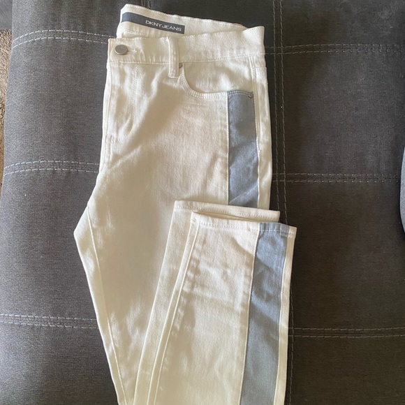 DKNY Skinny Jeans Brand New with Tag 30 inches - Picture 5 of 5